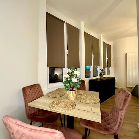 Luxury Suites Mons By Rikas Hotels Bagian luar foto