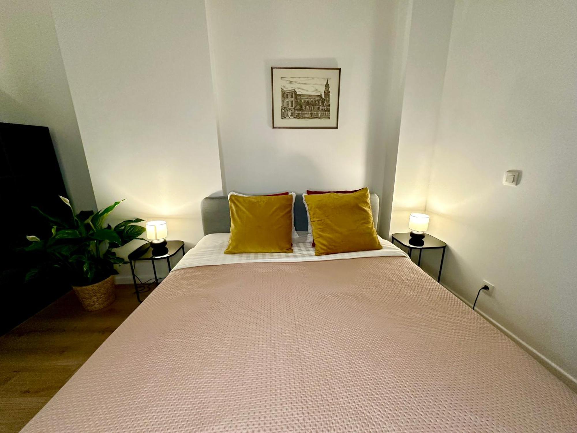 Luxury Suites Mons By Rikas Hotels Bagian luar foto
