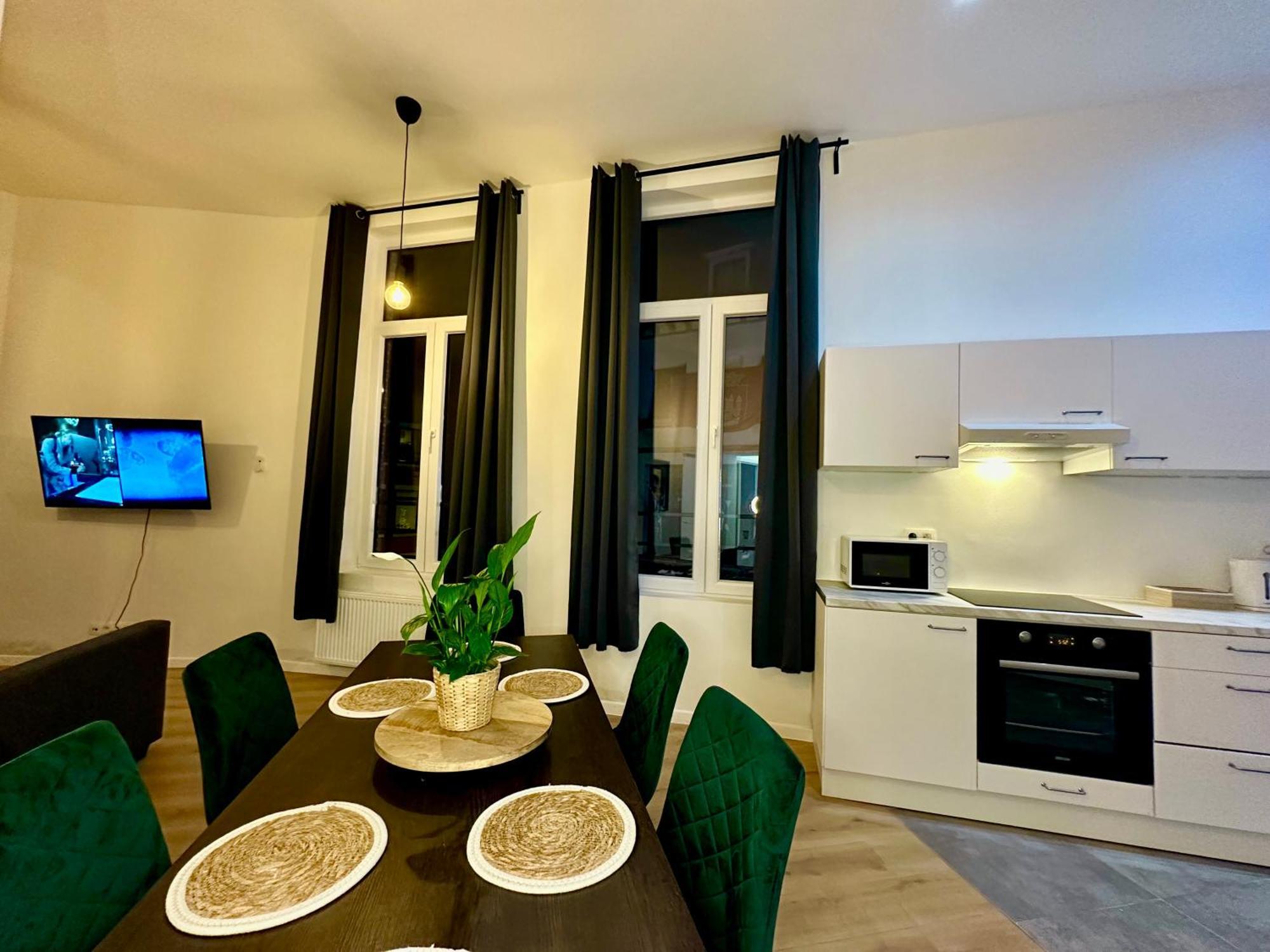 Luxury Suites Mons By Rikas Hotels Bagian luar foto