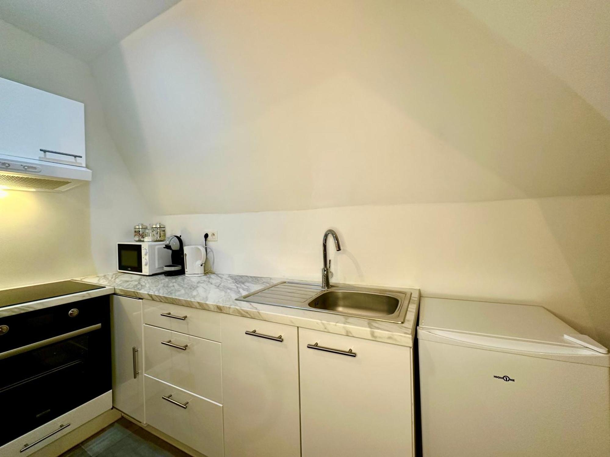 Luxury Suites Mons By Rikas Hotels Bagian luar foto