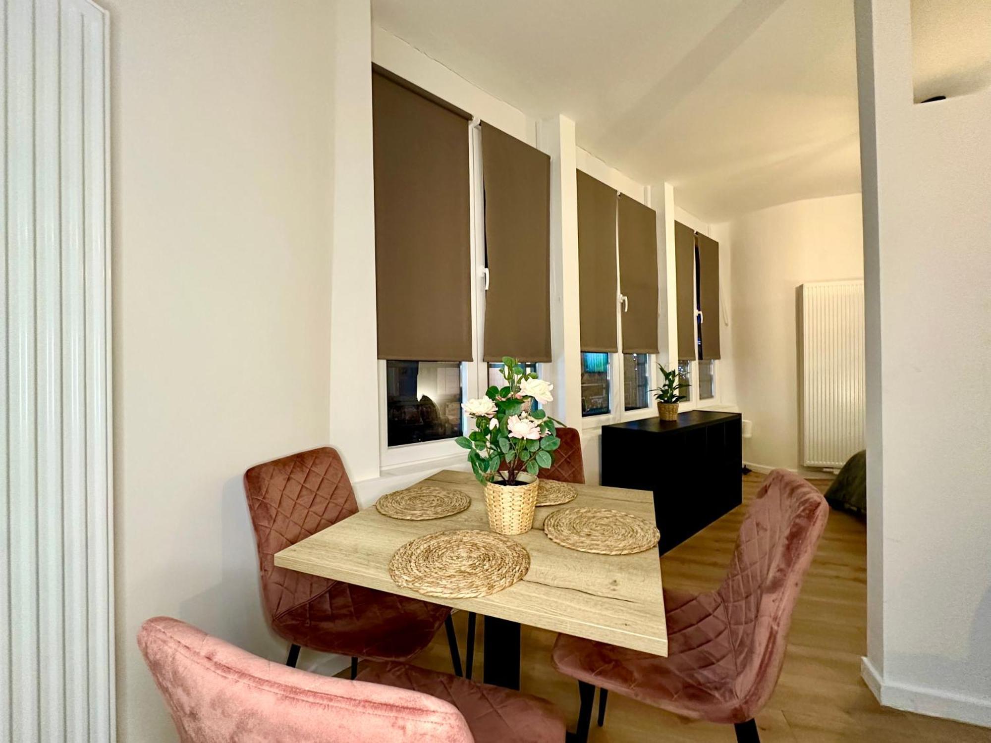 Luxury Suites Mons By Rikas Hotels Bagian luar foto