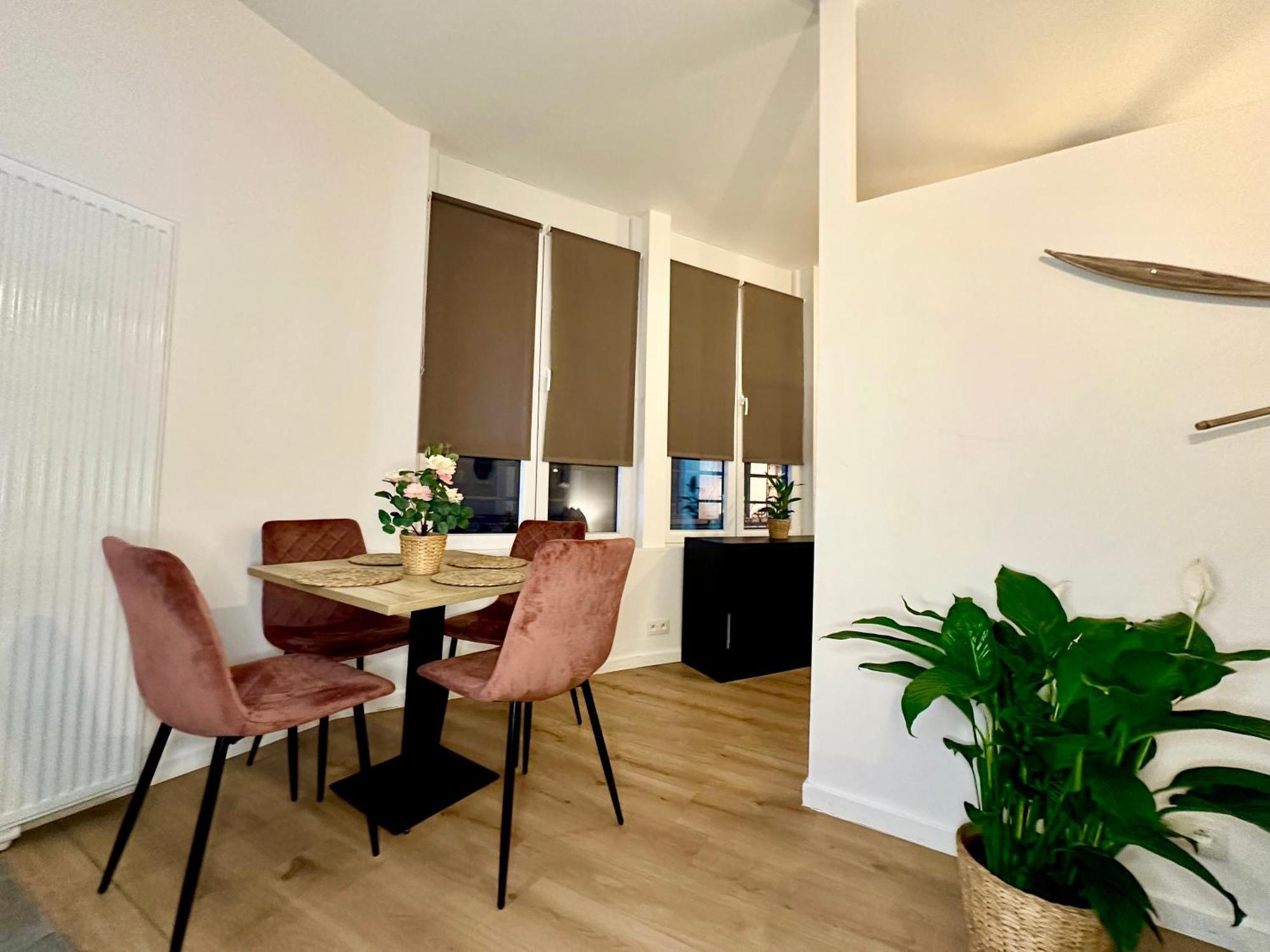 Luxury Suites Mons By Rikas Hotels Bagian luar foto
