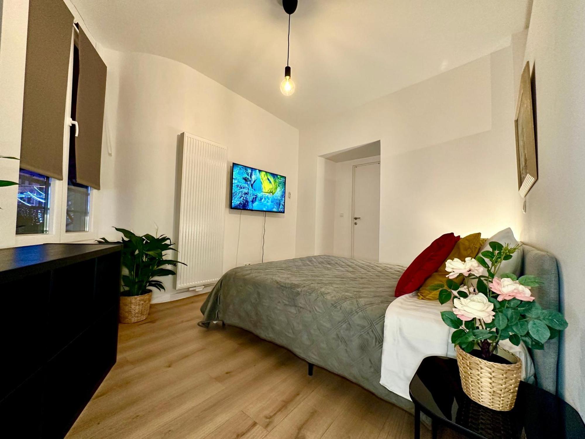 Luxury Suites Mons By Rikas Hotels Bagian luar foto
