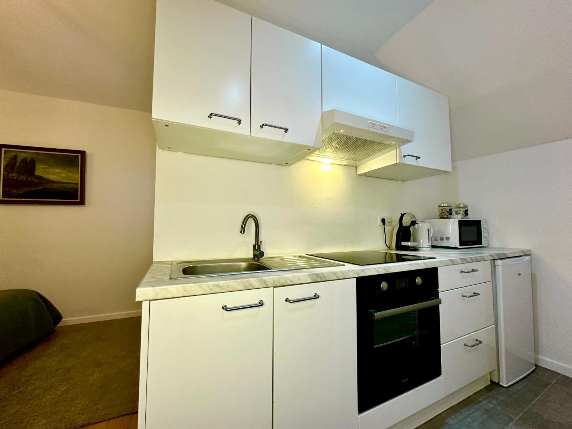 Luxury Suites Mons By Rikas Hotels Bagian luar foto